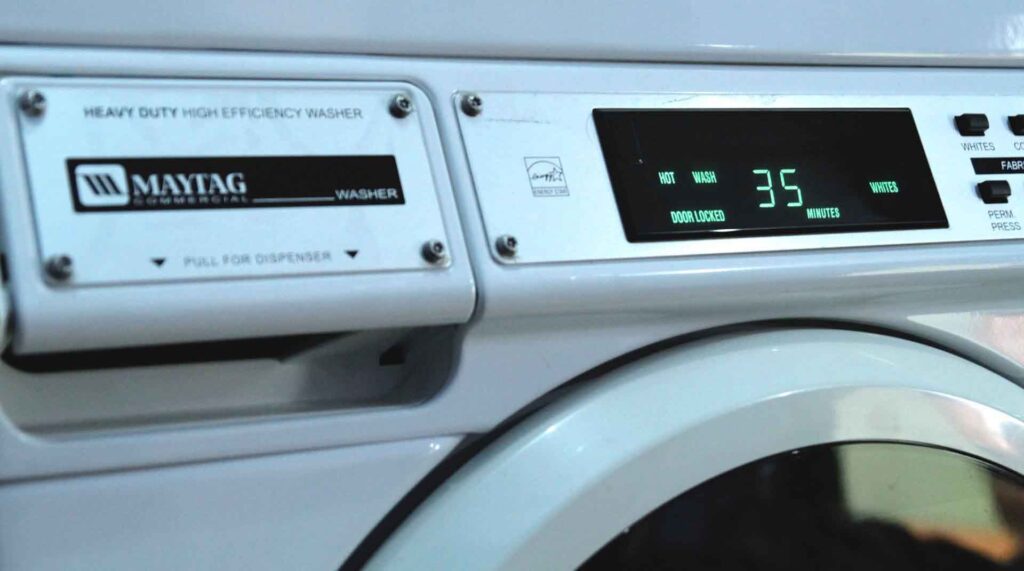 Laundrynesia, Layanan Laundry Premium Terbaik di Banjarmasin! Bisa Melayani Satuan dan Kiloan 3 Teknologi mesin cuci digital otomatis